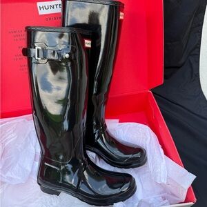Hunter Tall Black Glossy Rain Boot